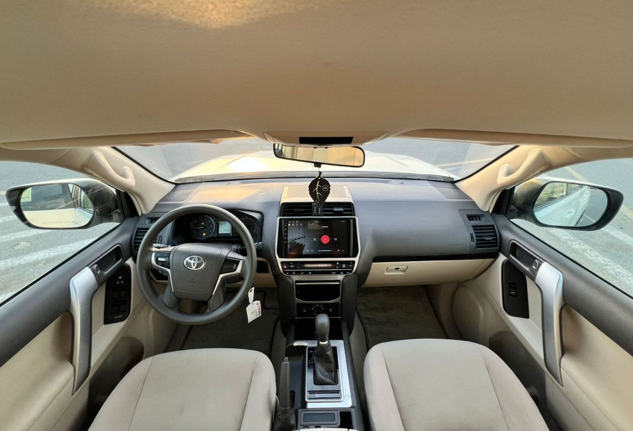 Toyota Prado 2021  Toyota Prado TX 2.7L V4 - AWD 4x4 - GCC - Rear Camera  - Accident Free - 7 Seater