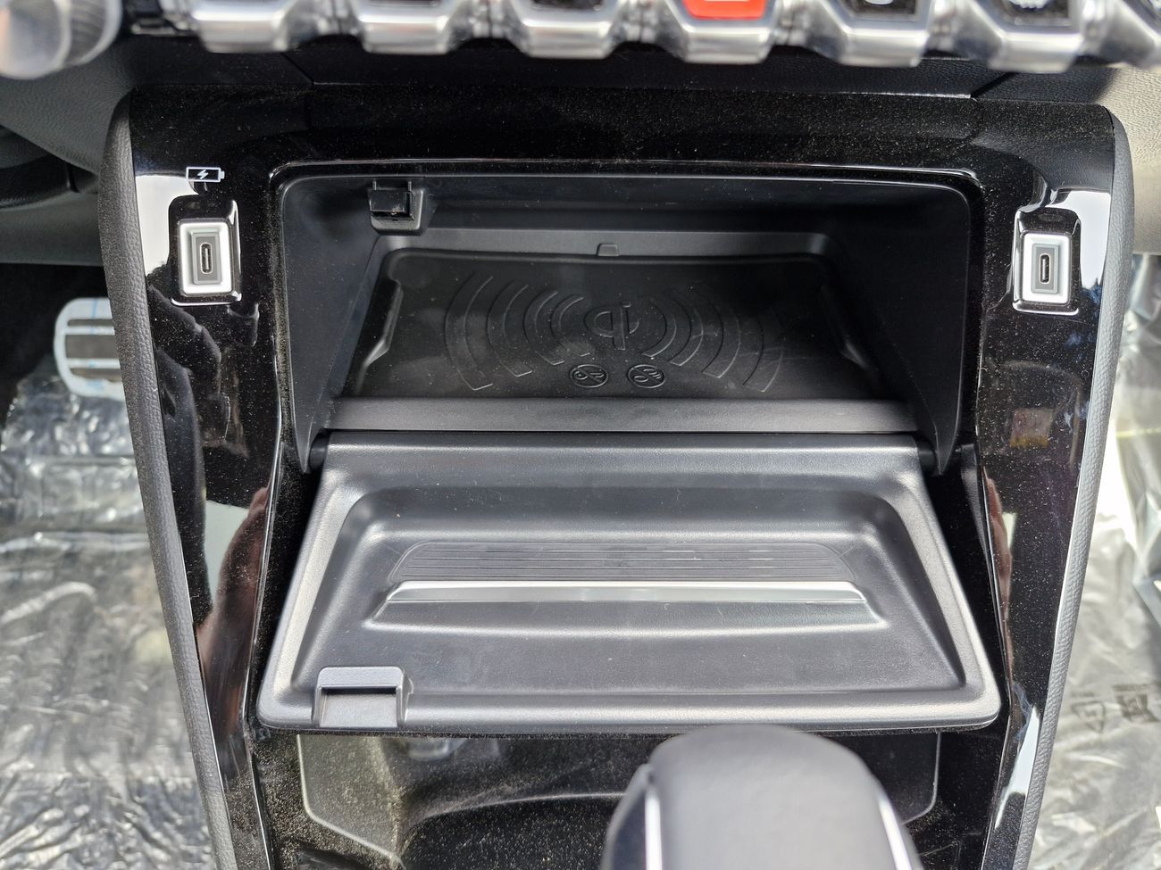 Peugeot 2008 GT 2025 GCC 1.2L CUV FWD Brand New 0Km