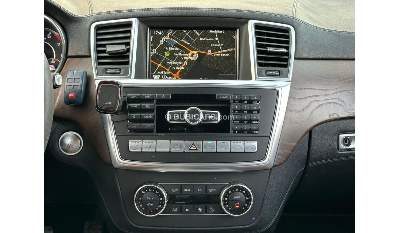 Mercedes-Benz ML 63 AMG Std Mercedes ML-63 AMG 2015 GCC V8 Perfect Condition - Full OPtion