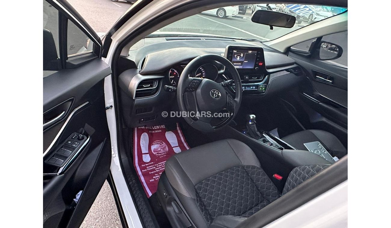 Toyota CHR Dynamic Toyota Ch-R 2021 Hybrid