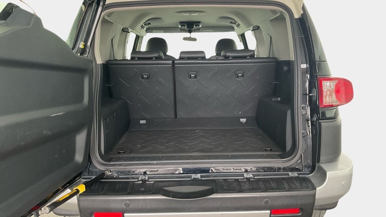 تويوتا إف جي كروزر GXR | شامل الضمان | 0 ﺪﻔﻋﺓ ﺃﻮﻟﻯ