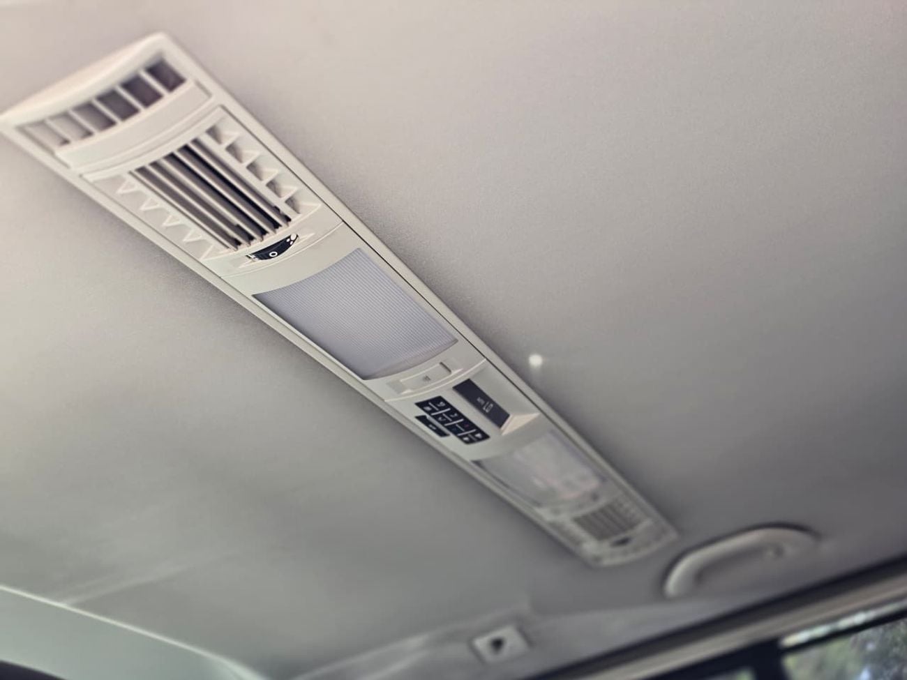 فولكس واجن ملتي فان Hihgline 2.0L