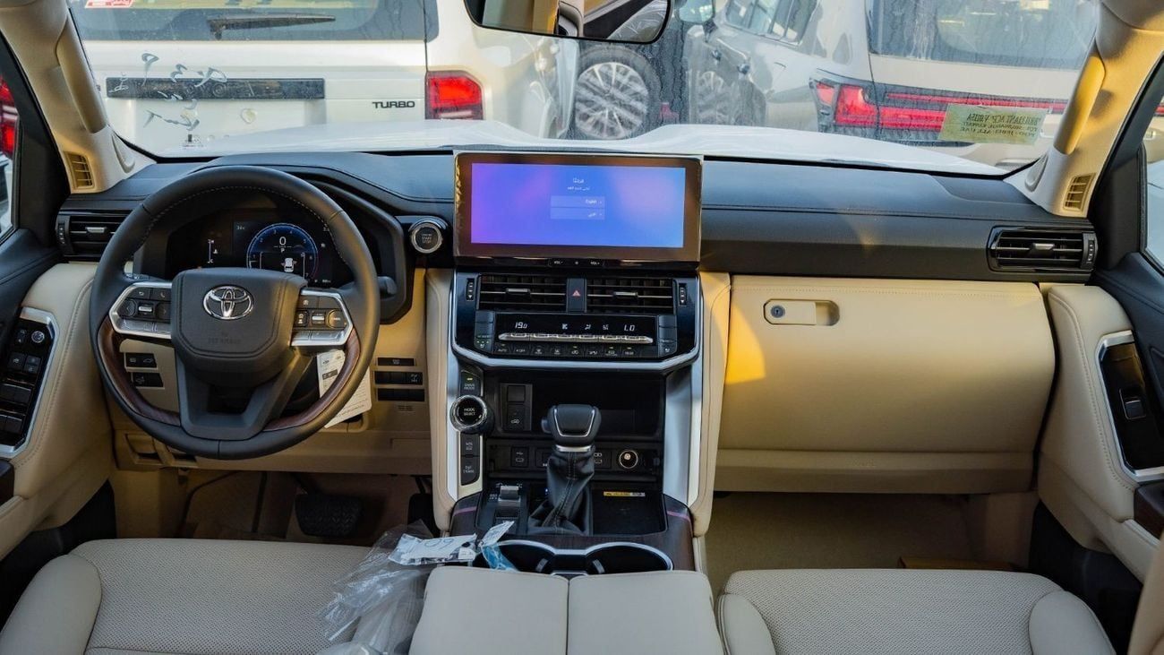 Toyota Land Cruiser 2025 Toyota Land Cruiser 300 GXR 3.5L AT Petrol (White)