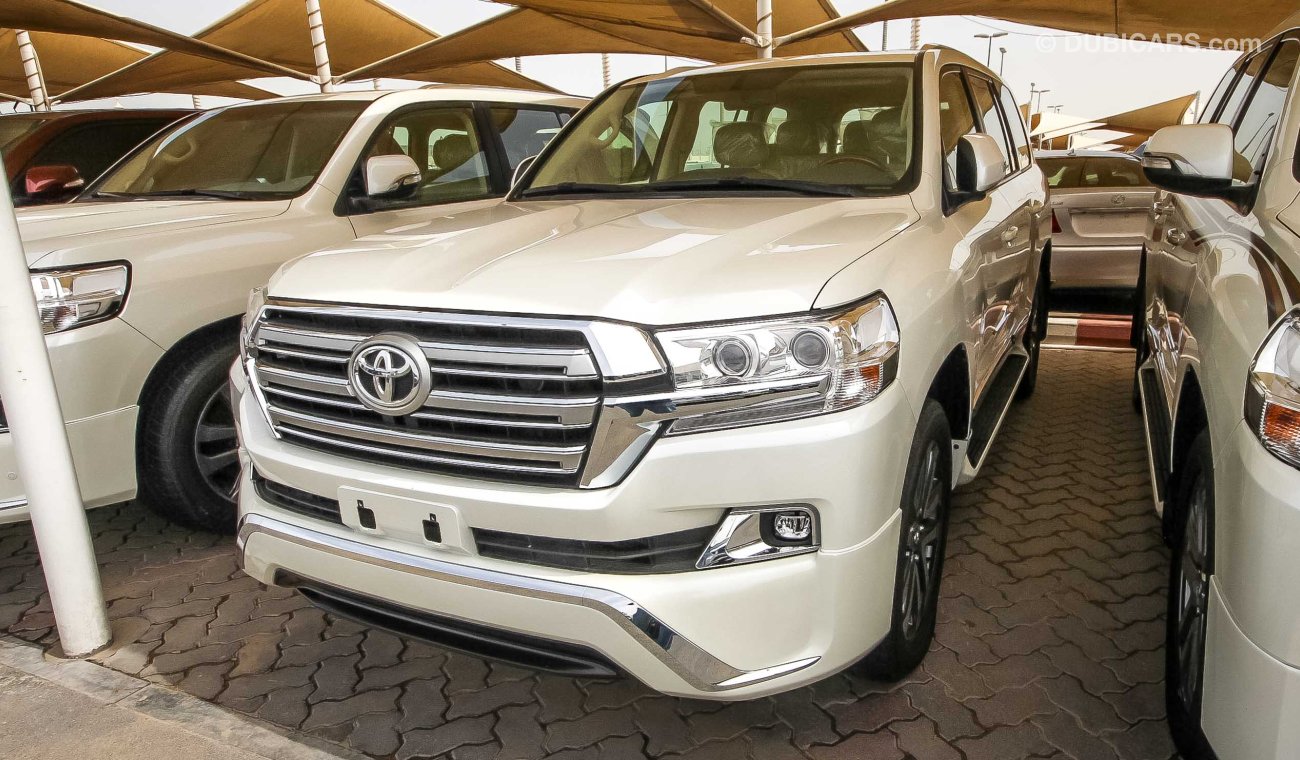 Toyota Land Cruiser VXR V8 5.7