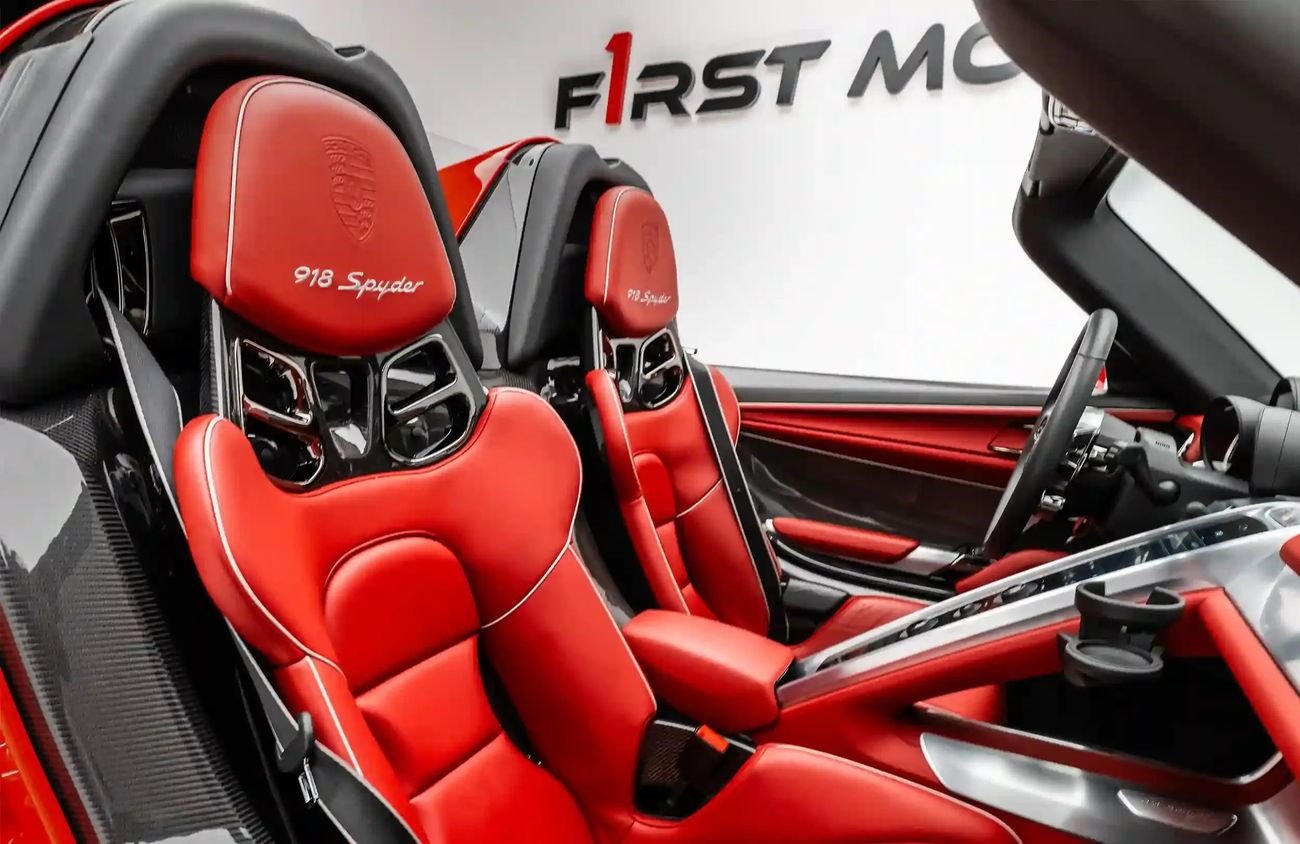 Porsche 918 Spyder 4.6L V8 N/A engine + emotor