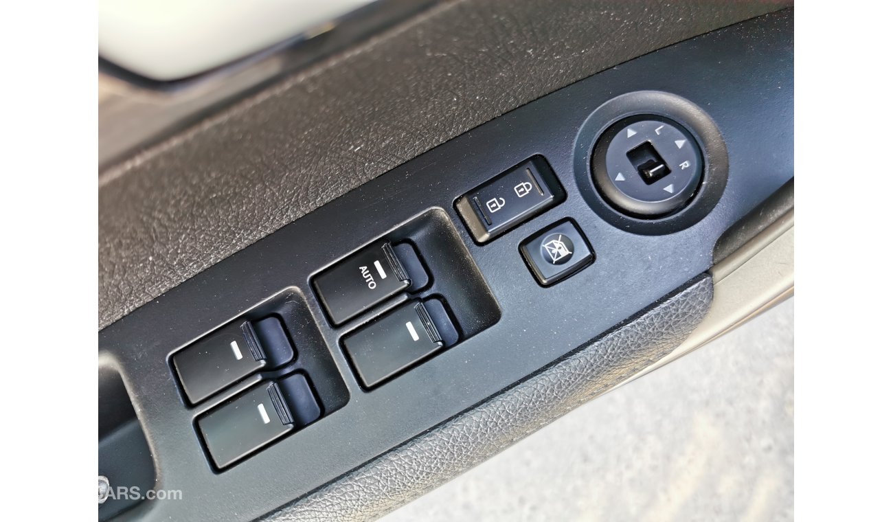 Kia Sorento 2.4L, 17" Rims, DRL LED Headlights, Active ECO Control, Bluetooth, Fabric Seats, USB (LOT # 241)