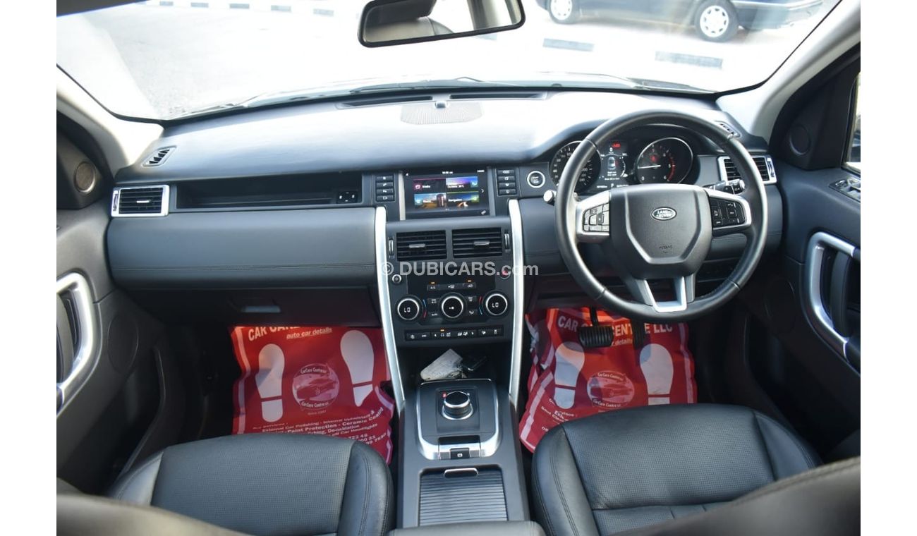 Land Rover Discovery diesel right hand drive 2.0L year 2018 black color