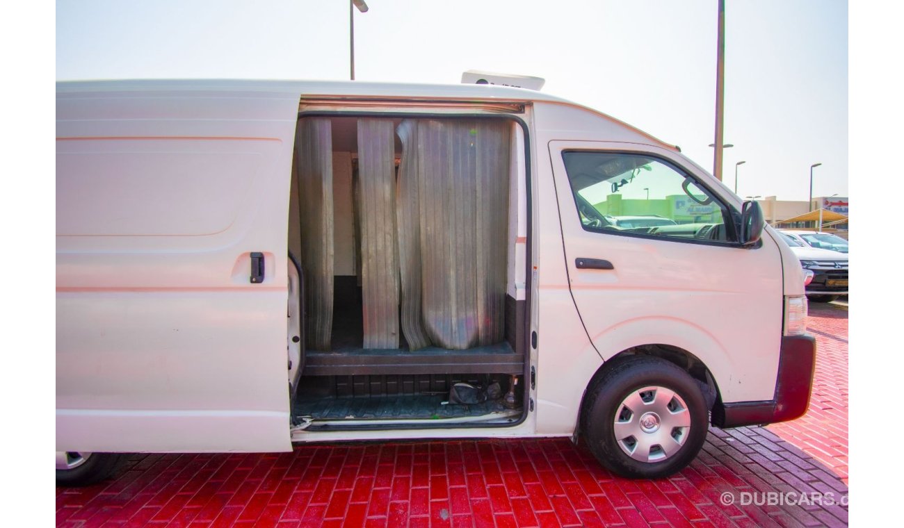 Toyota Hiace 2016 | TOYOTA HIACE 2.7L | 3-STR CHILLER PANEL VAN | HIGH-ROOF | 5-DOORS | GCC | VERY WELL-MAINTAINE