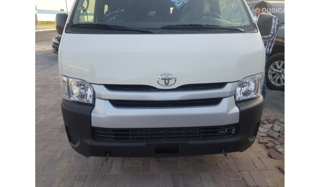 Toyota Hiace petrol  14 seat