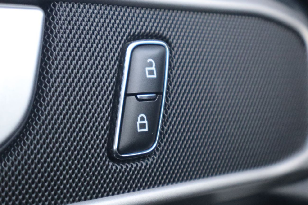 Ford Explorer XLT 202A 2.3L 4WD