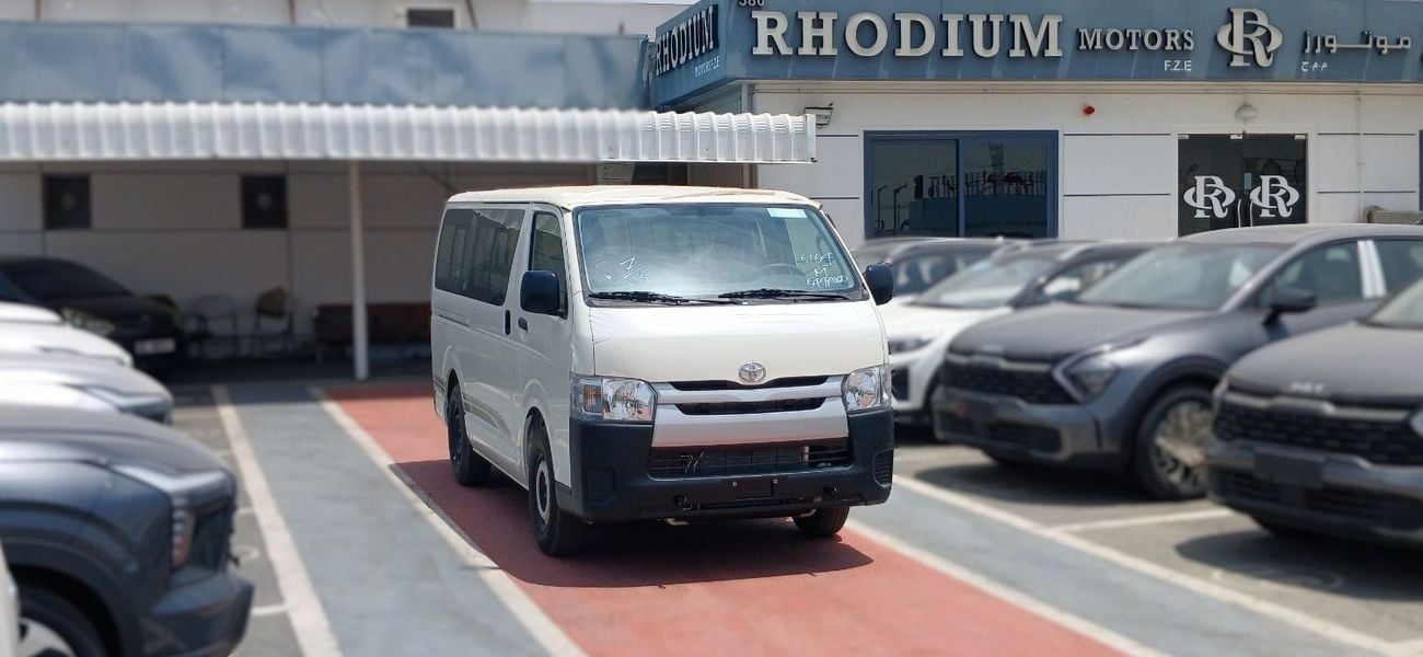 تويوتا هاياس 2.5L Diesel Manual Passenger 2026YM