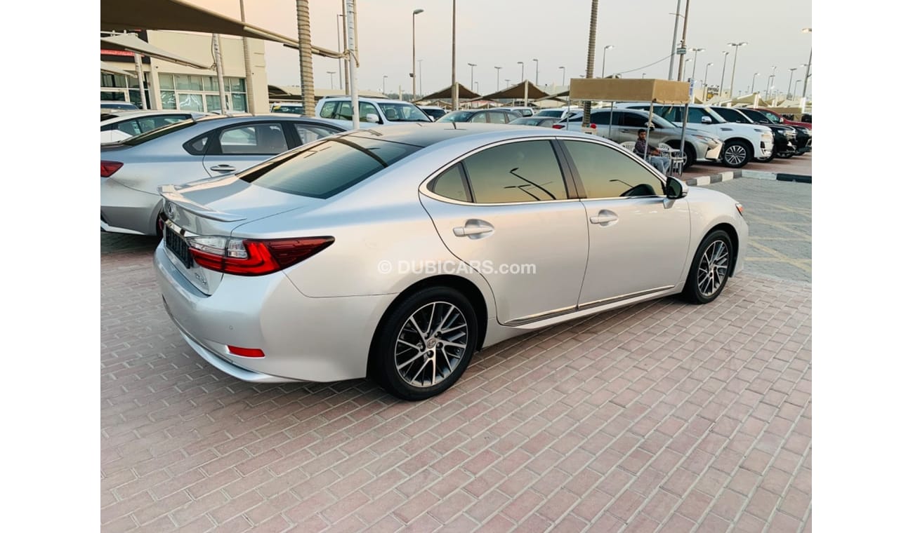 Lexus ES350