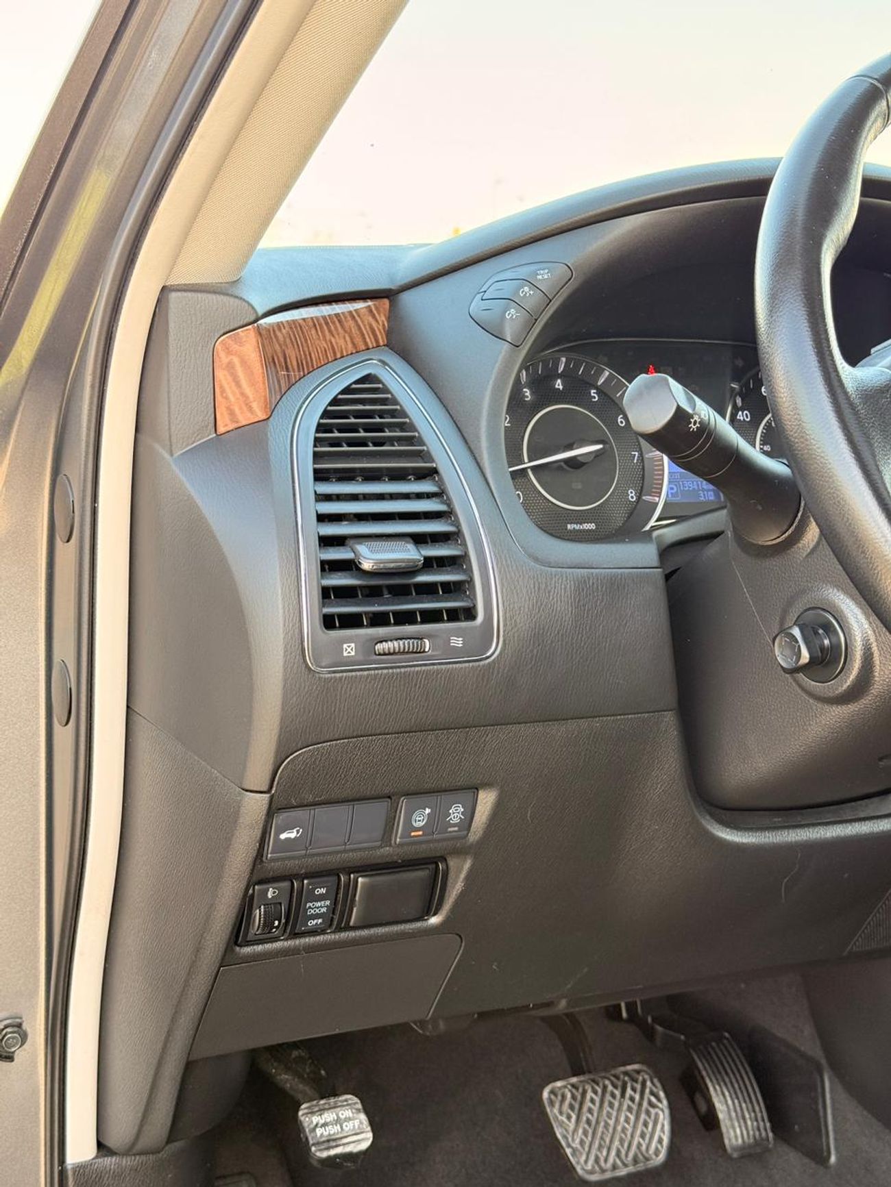 Nissan Armada Full option | Sunroof | Radar | Nismo 2019