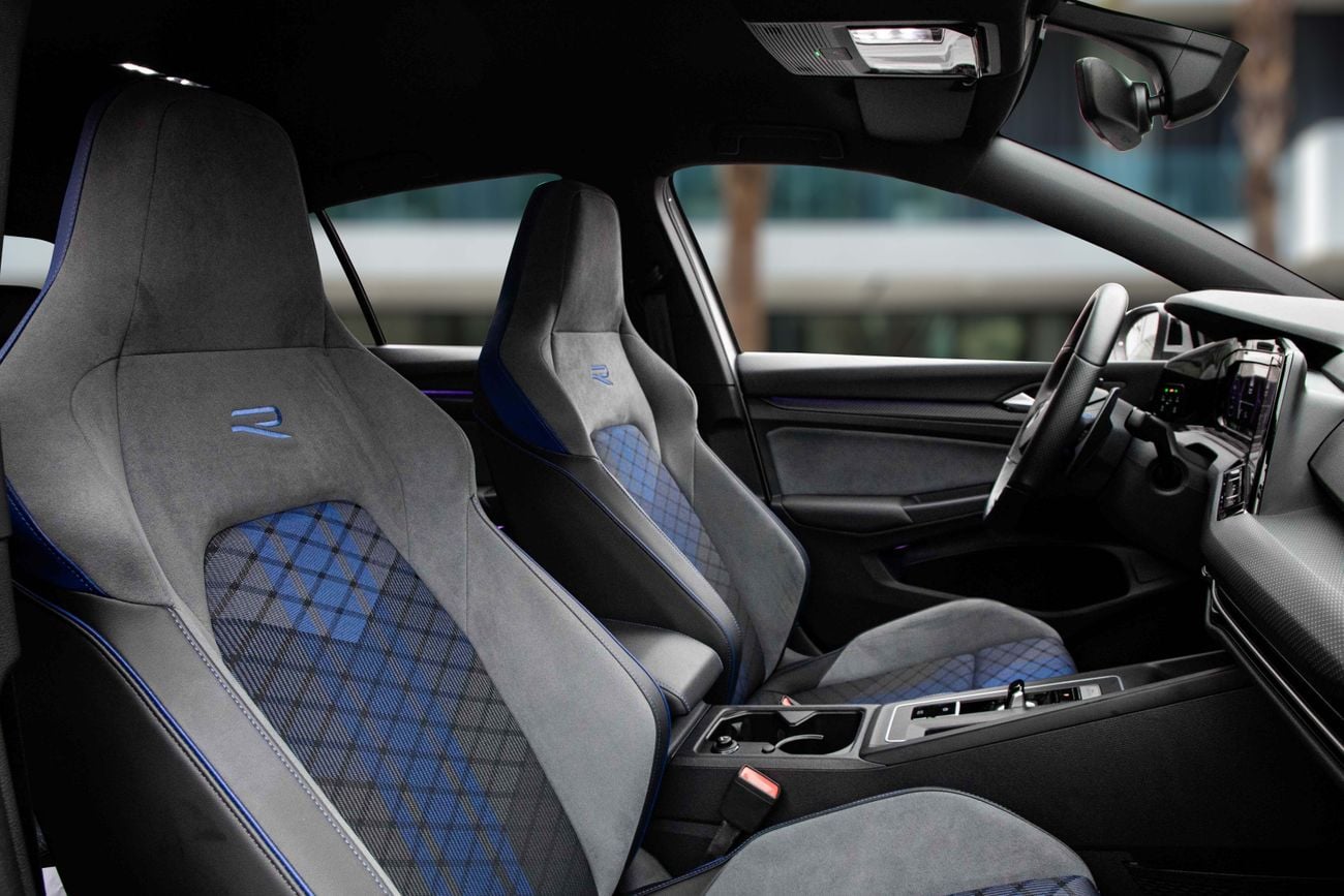 Volkswagen Golf Golf R | 2,507 P.M | 0% Downpayment | Volkswagen Golf R | Service Contract!