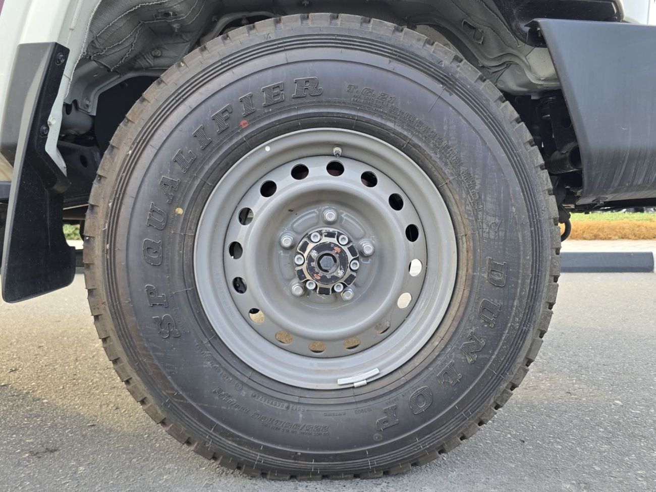 Toyota Land Cruiser 70 2024 LC76 4.5L V8 Diesel MT