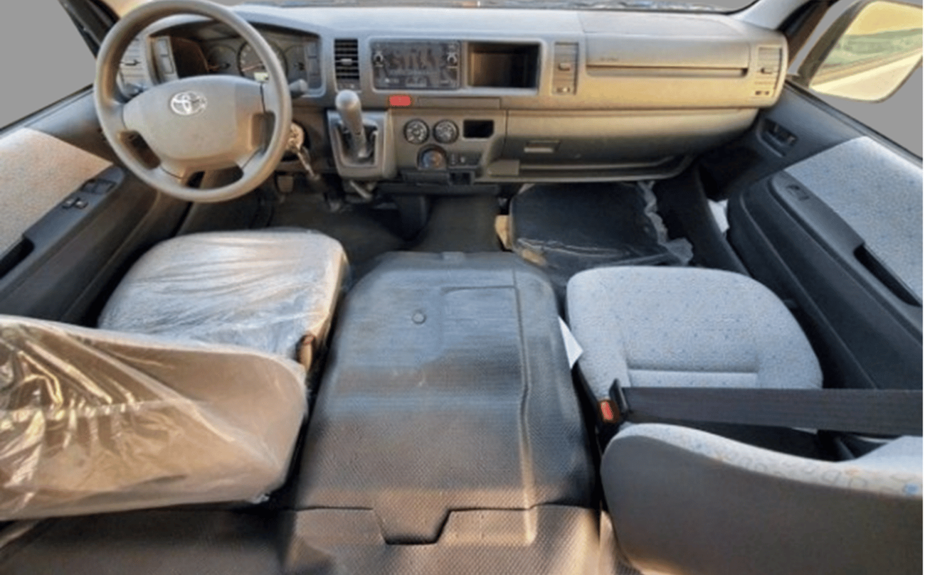 Toyota Hiace ECT0142 - 2025 Toyota Hiace High Roof Passenger Van Old Shape - 2.5L Diesel Manual -16 Seats,4 Doors