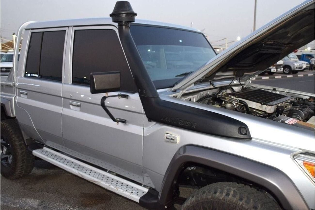 تويوتا لاند كروزر بيك آب 4.5L 8cyl Diesel, Manual, Four Wheel (Right hand)
