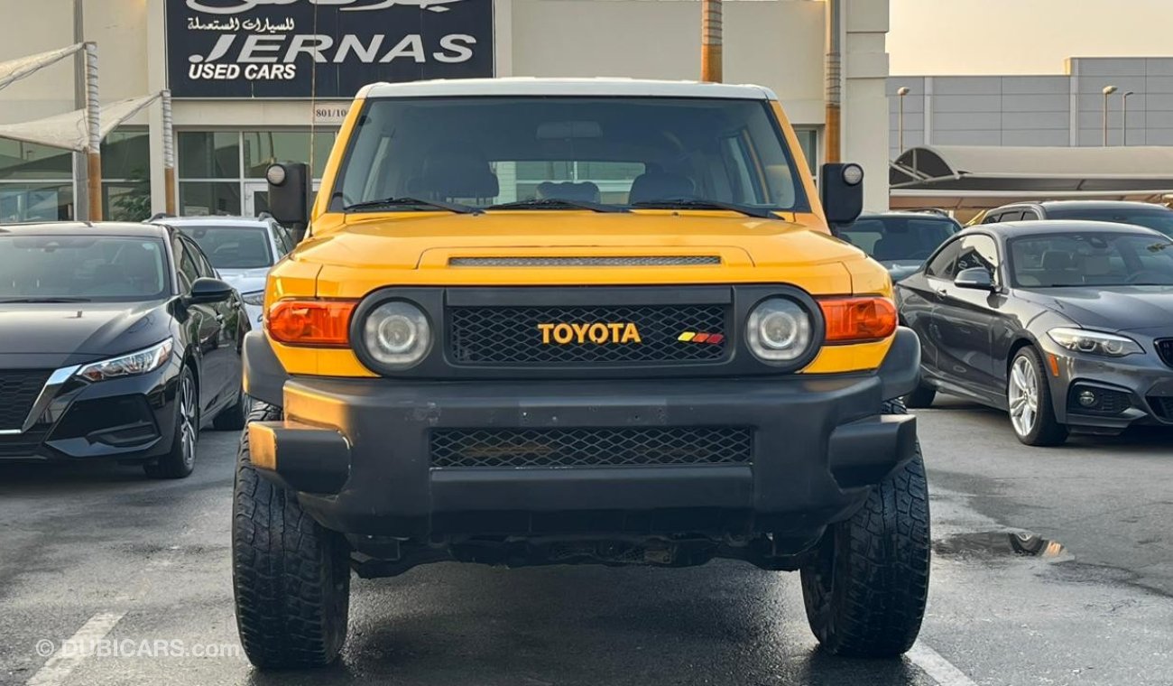 Toyota FJ Cruiser خليجي. GCC Full option