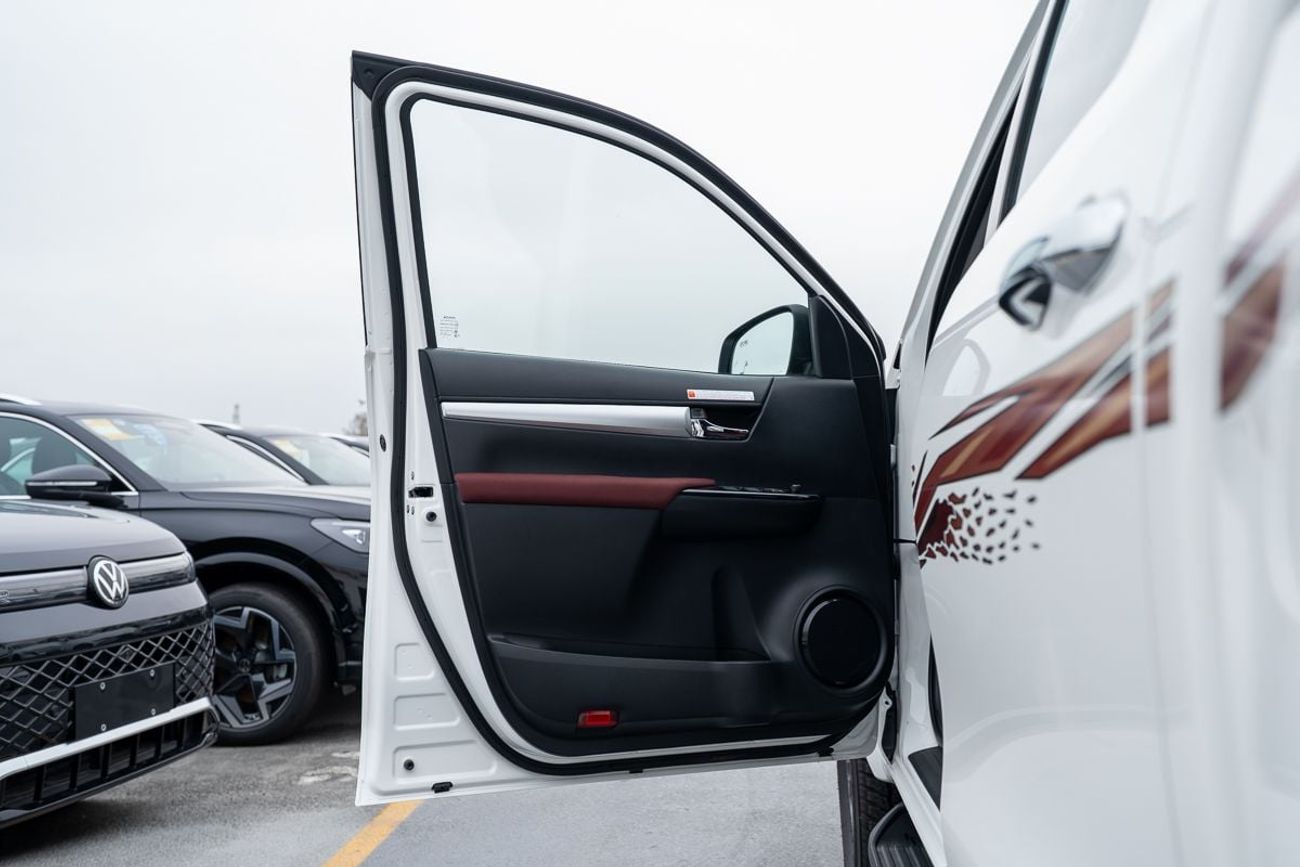 تويوتا هيلوكس S-GLX 2.8L Pick Up Diesel Automatic Transmission 4WD Double Cabin 2026