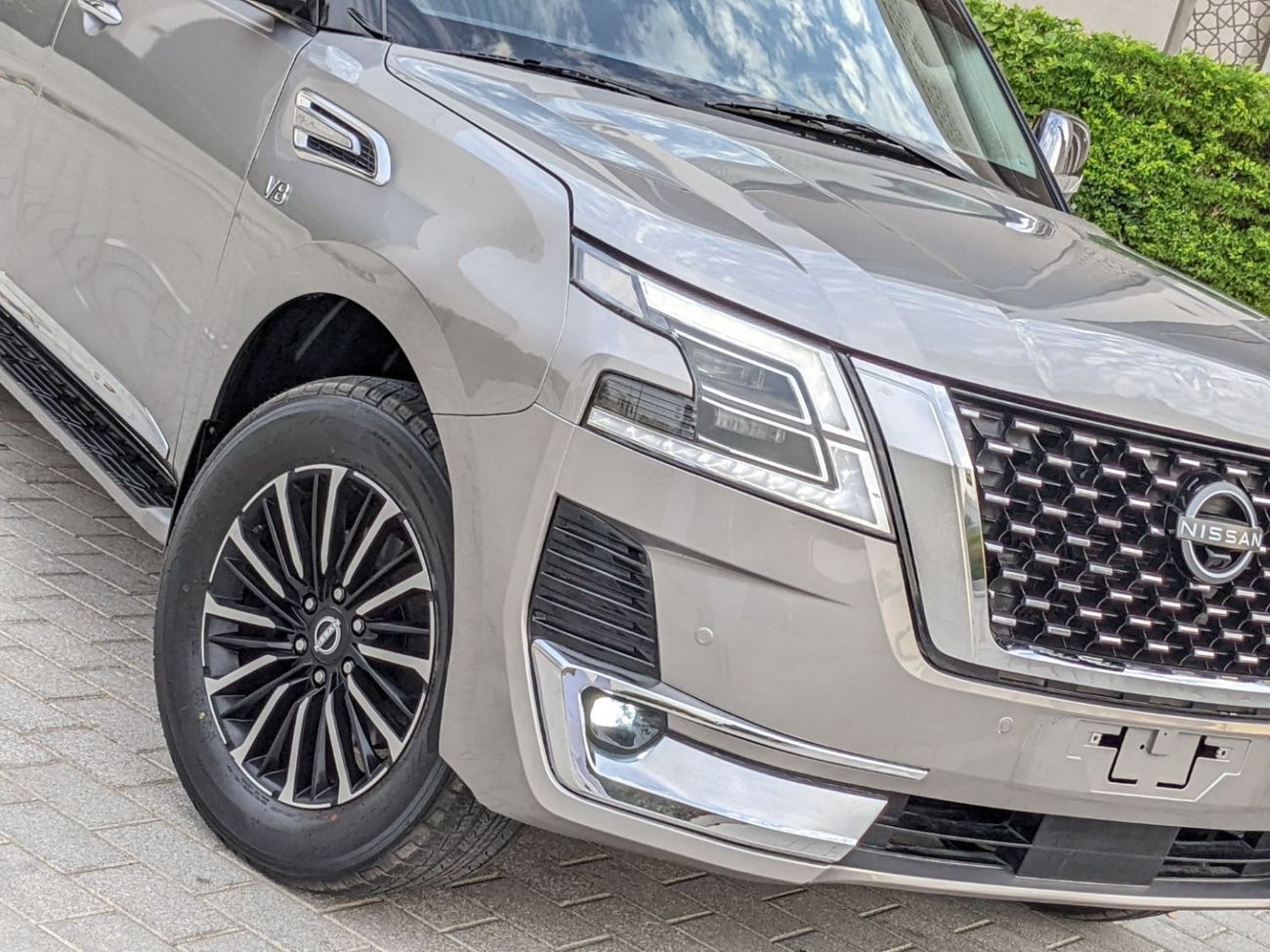 Nissan Patrol LEFT HAND FACLIFTED 2024 FULL OPTION