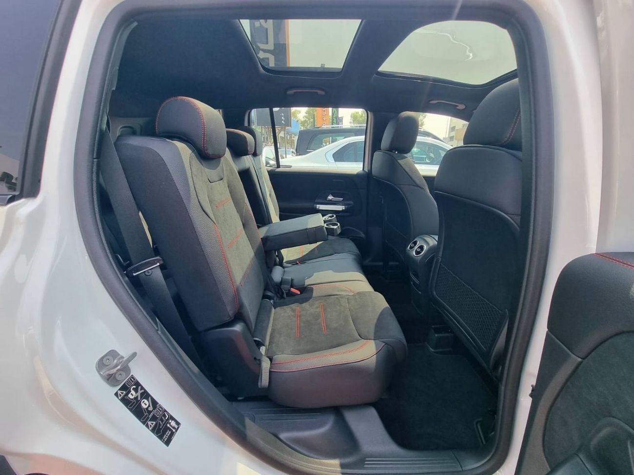 Mercedes Benz GLB200 STD GLB 200 SUV 7 Seater Under Warranty 2025 GCC