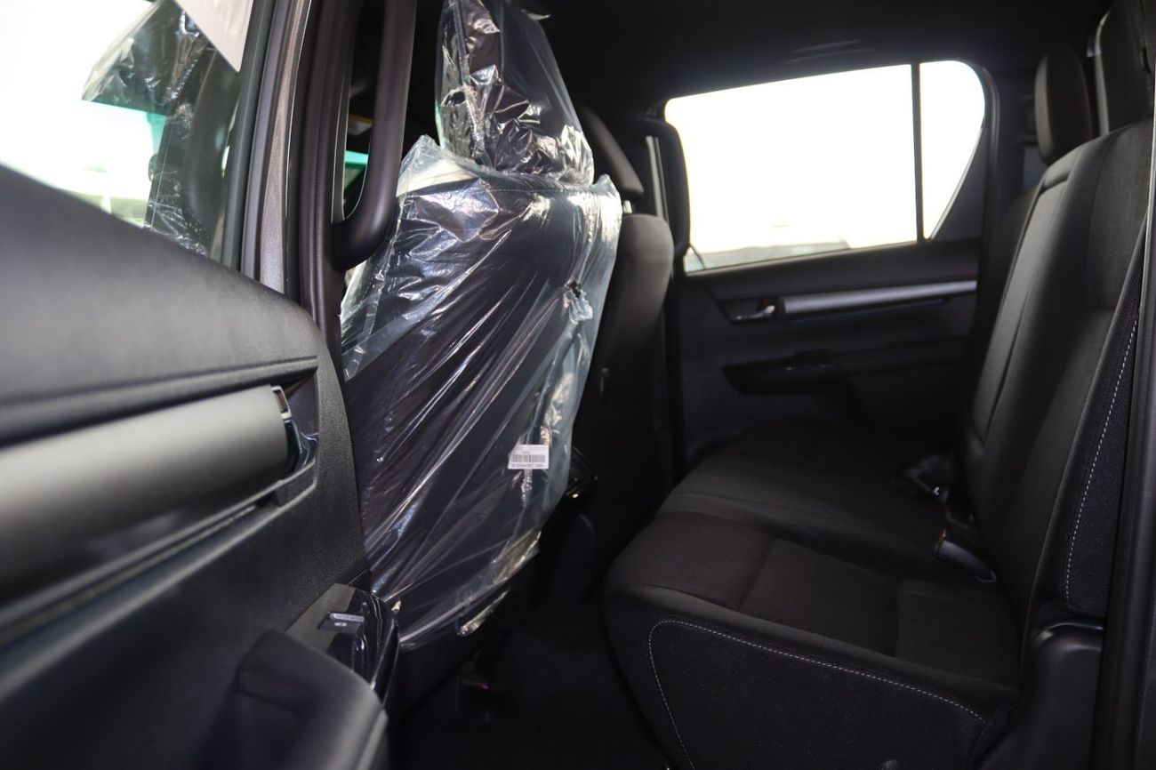 Toyota Hilux 2025 TOYOTA HILUX ADVENTURE 4.0 V6 **EXPORT ONLY**التصدير فقط خارج الخليج***