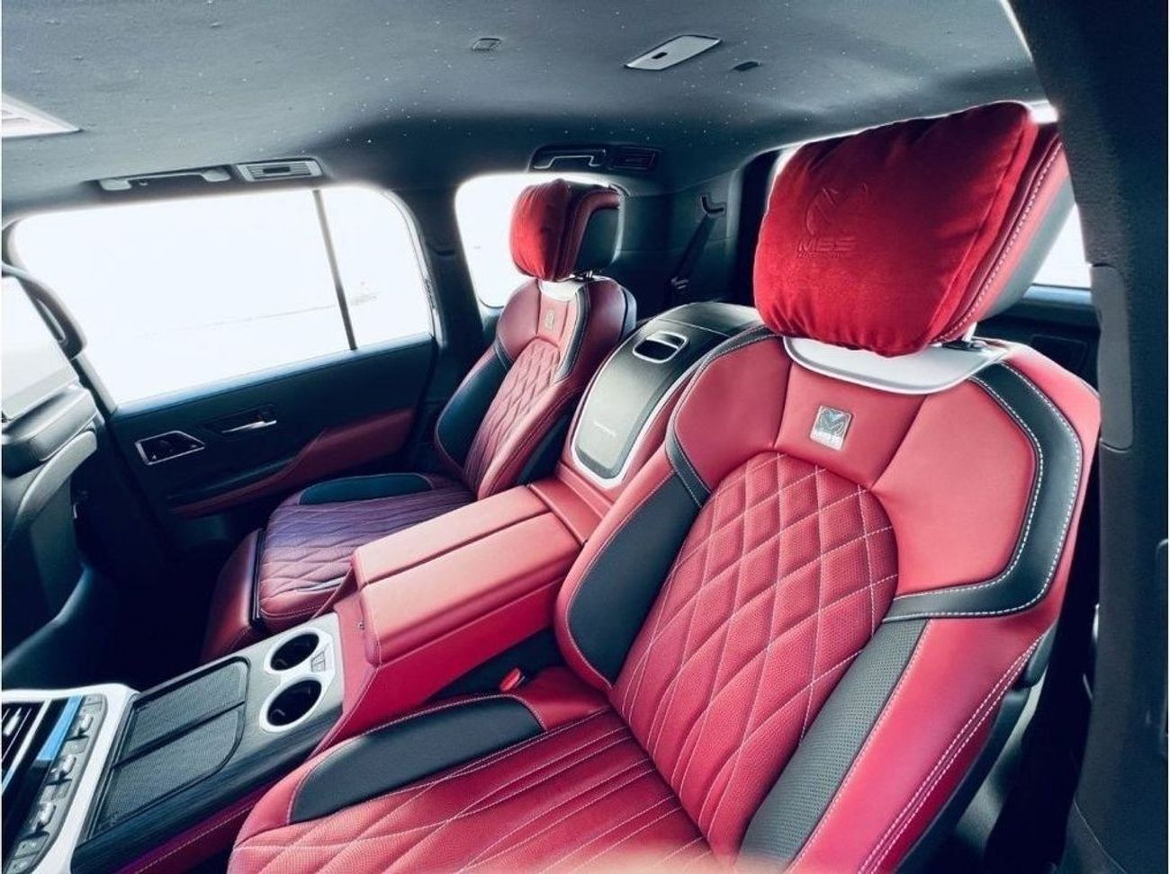 تويوتا لاند كروزر LC300 3.3L VIP 4 Seater MBS Autobiography Luxury Europe Specs