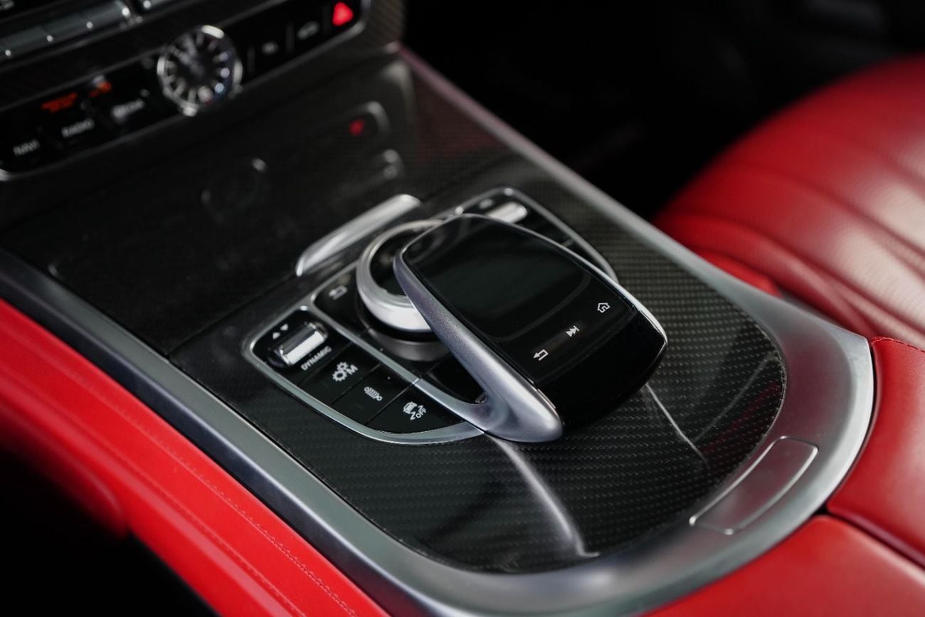 Mercedes-Benz G 63 AMG Std 4.0L Night Package- first Edition