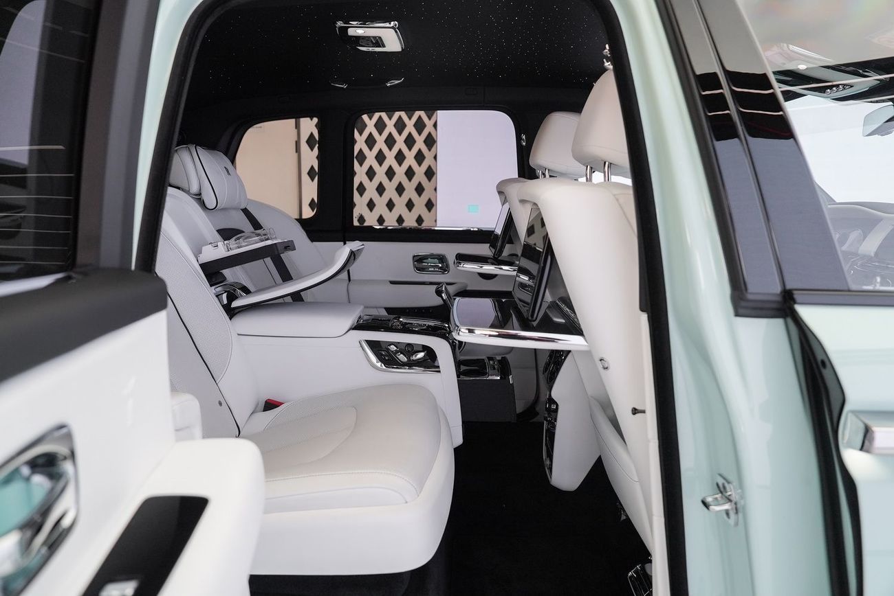 Rolls-Royce Cullinan Rolls Royce Cullinan Black Badge