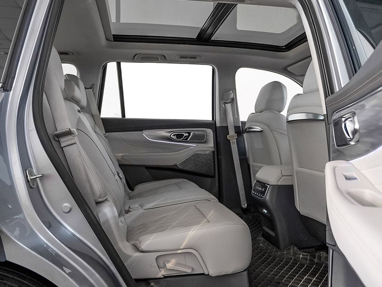 جي إي سي GS 8 2.0T GX (4WD)