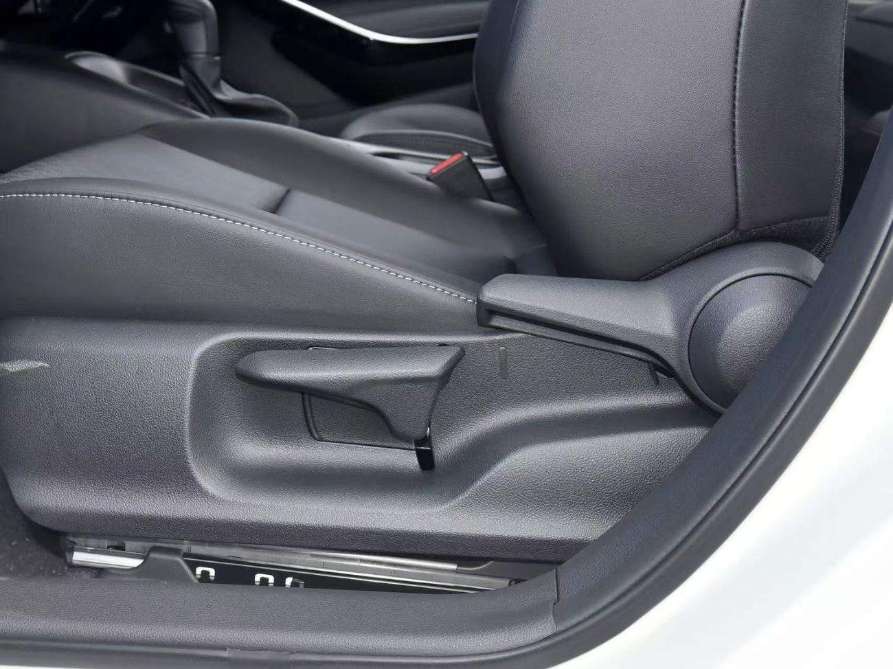 Toyota Corolla GLI HEV 1.8L