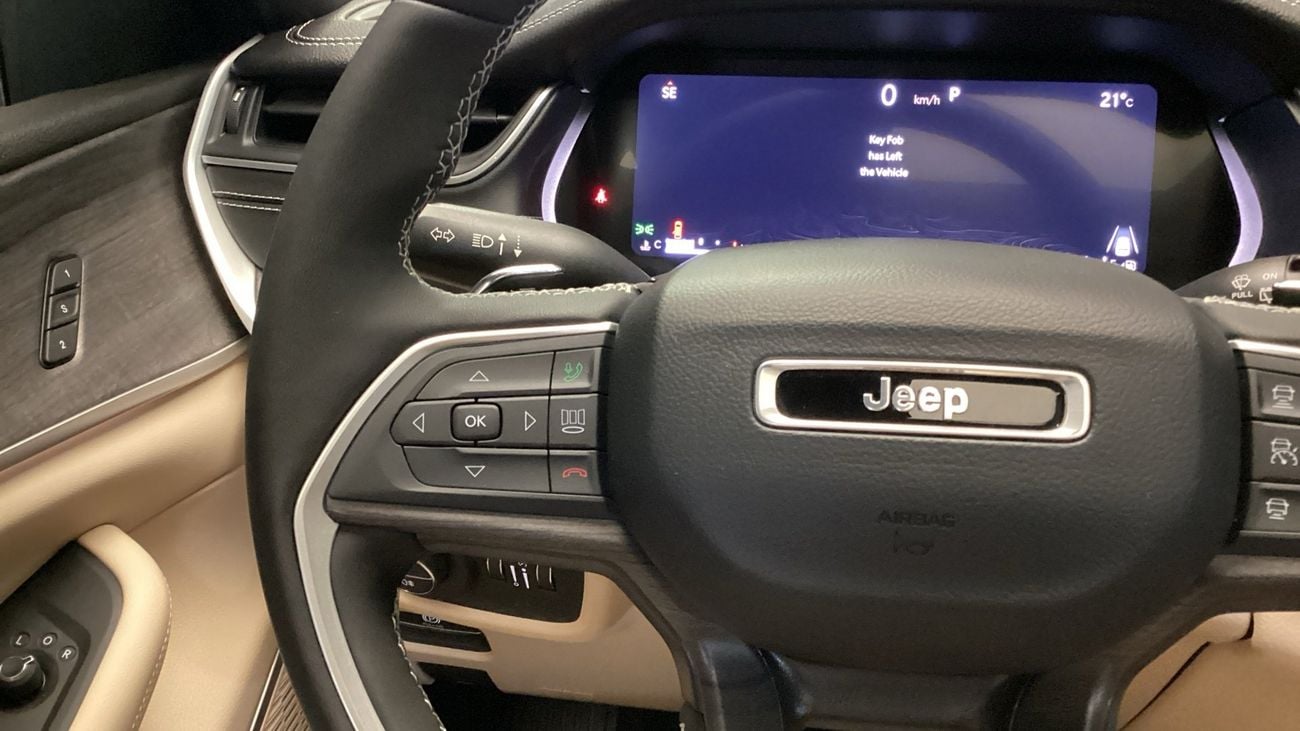 جيب شيروكي Limited Plus | شامل الضمان | 0 ﺪﻔﻋﺓ ﺃﻮﻟﻯ