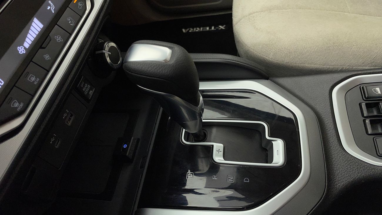 نيسان إكستيرا TITANIUM 2.5 | بدون دفعة مقدمة | اختبار القيادة في المنزل