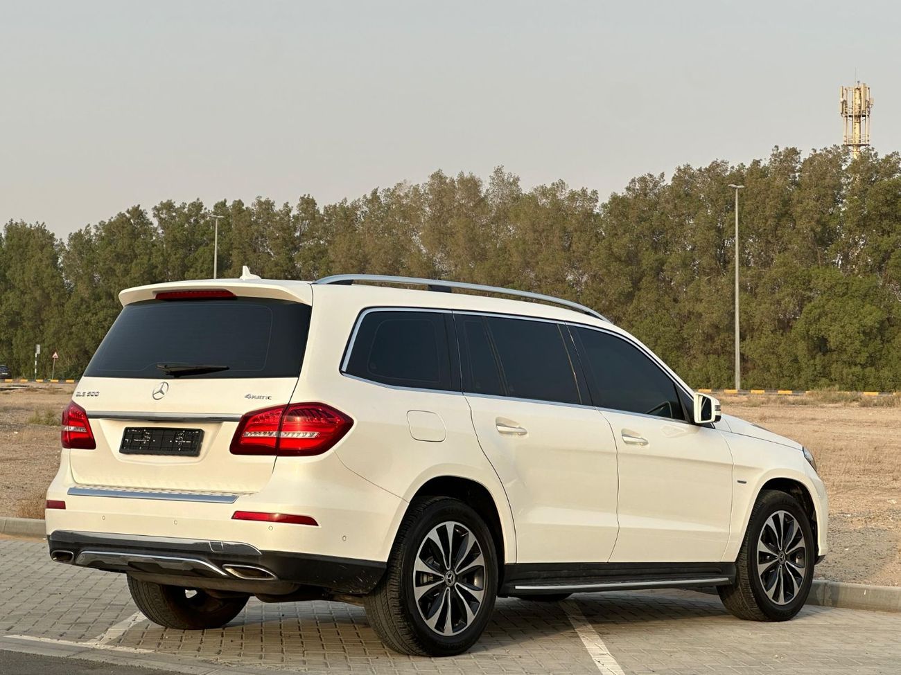 Mercedes-Benz GLS 400 MERCEDES GLS-400 2019 GCC // ORGINAL PAINT // ACCIDENT FREE // PERFECT CONDITION