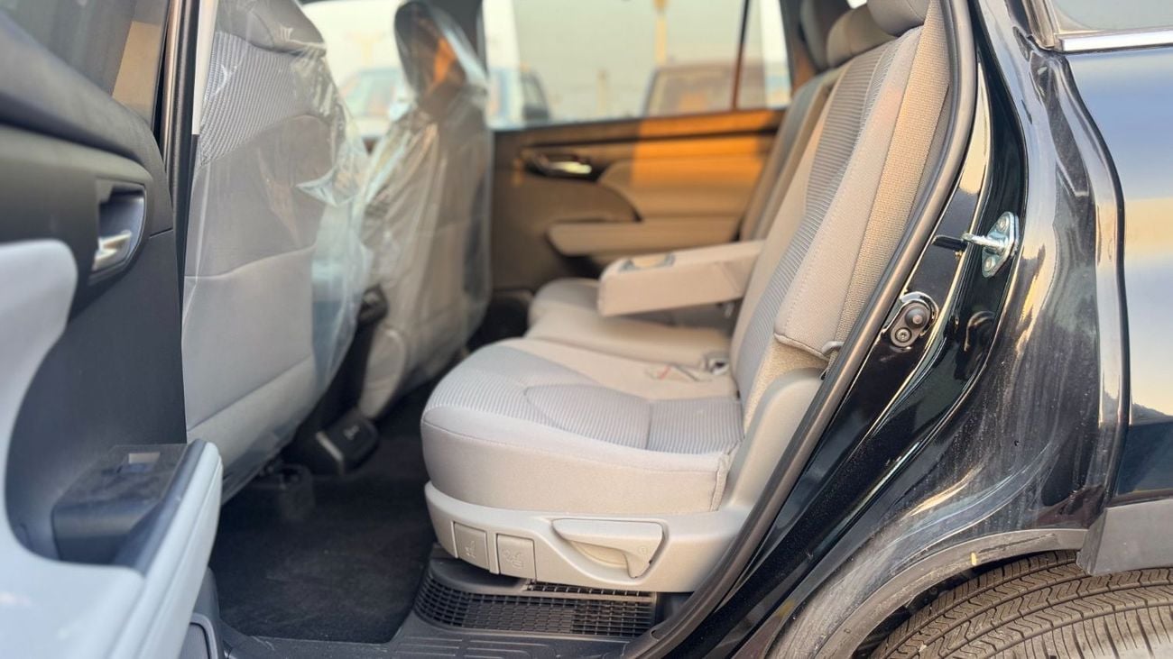 Toyota Highlander HIGHLANDER GLE HYBRID 2025 BLACK INSIDE WHITE