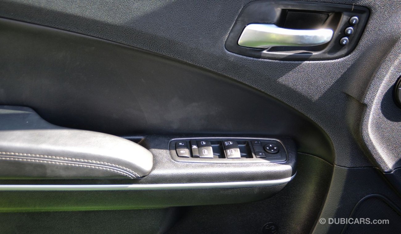 دودج تشارجر Dodge Charger SXT Plus V6 2020/FullOption/Original Leather Seats/Low Miles/Very Good Condition
