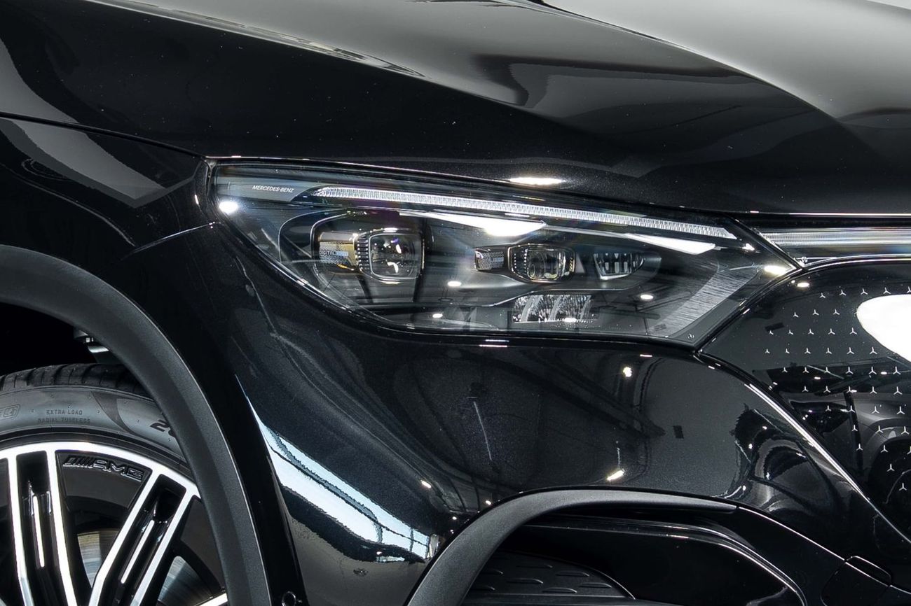 Mercedes-Benz EQE 350 SUV EMC Mercedes-benz Warranty and Service Package | 0% Downpayment | AED 3,449 P/M |