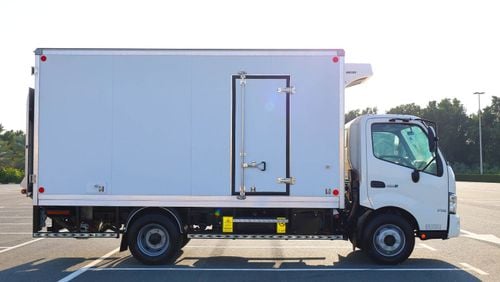Hino 300 Series 714 | Euro4 Chiller Box KingTech | 3Ton with CargoLift | Special Offer  | GCC