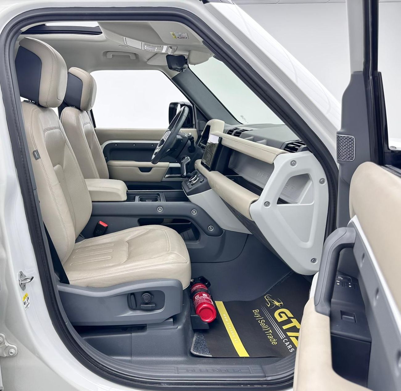 Land Rover Defender P400 110 HSE 3.0L (5 Seater) 2022 Land Rover Defender 110 HSE P400, Dec/2026 Land Rover Warranty, La