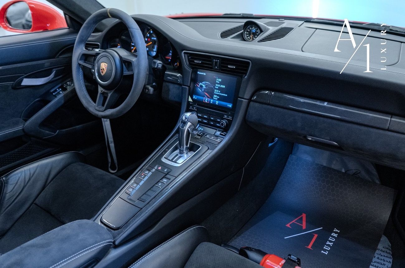 Porsche 911 GT3 RS 4.0L 2019 Porsche GT3 RS, With Warranty  Service Contract, Excellent Condition, GCC Spec