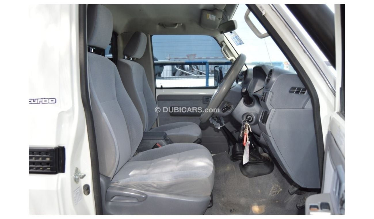 Toyota Land Cruiser Pick Up Clean car 1VD engine Diesel