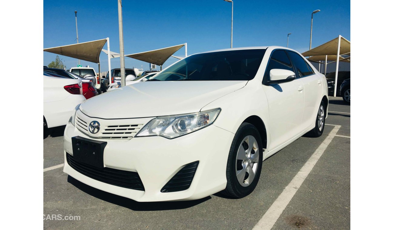 Used Toyota Camry 2014 for sale in Sharjah 212724