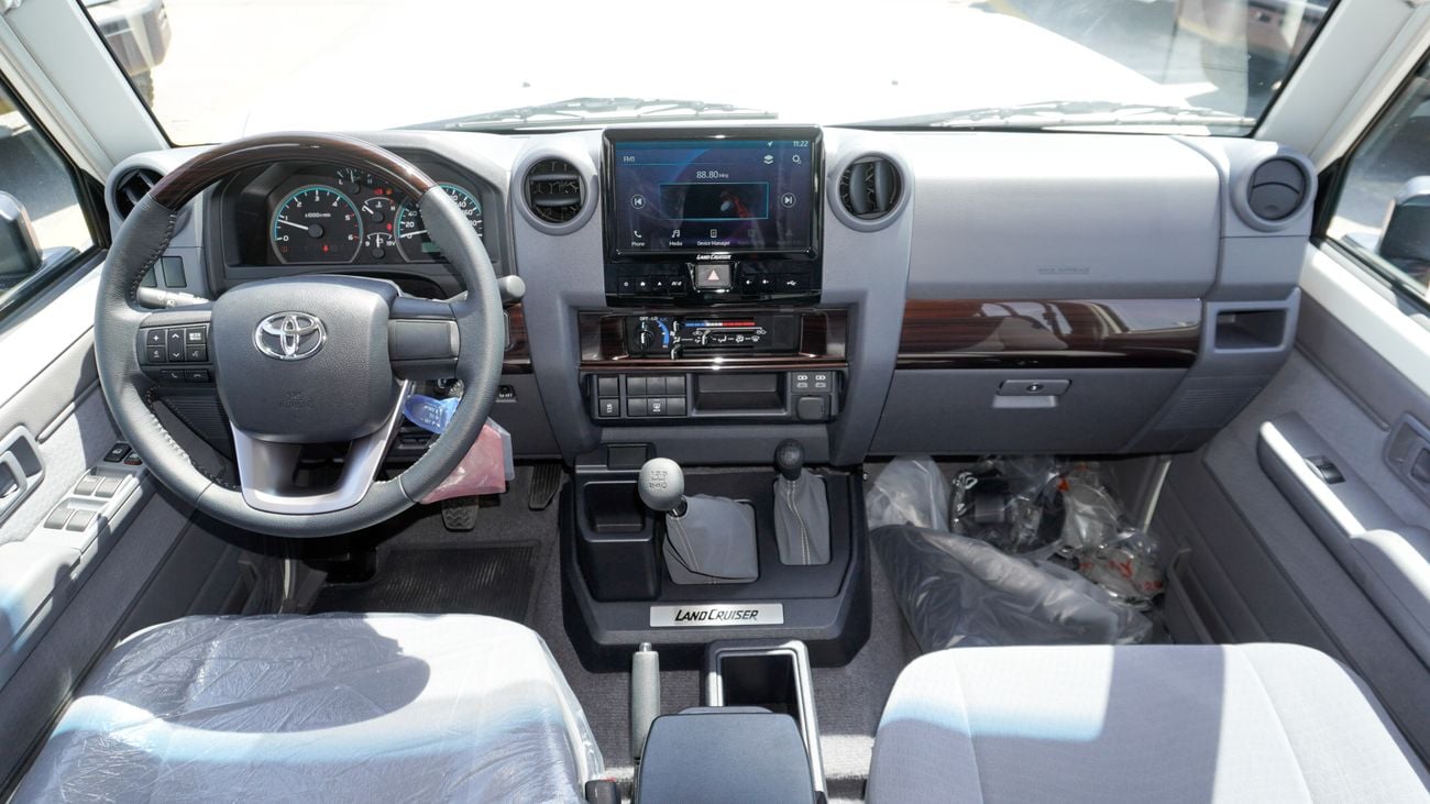 تويوتا لاند كروزر 70 2.8 DIESEL 2025