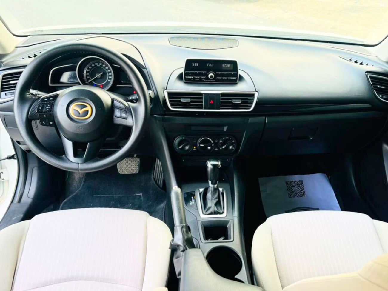 Mazda 3 S 1.6L Sedan Urgent Sale – 2015 Mazda 3 | GCC Spec | 170,000 km