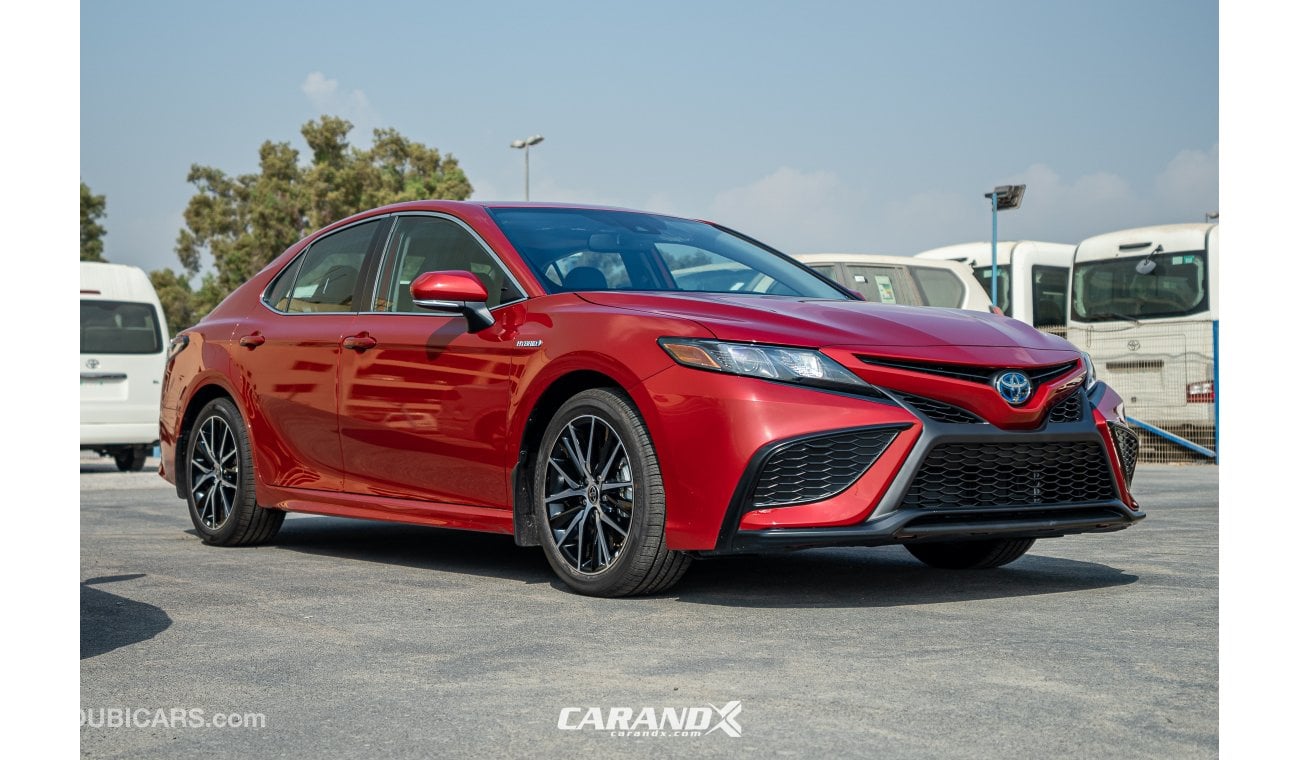 Toyota Camry SE Hybrid 2021 Red