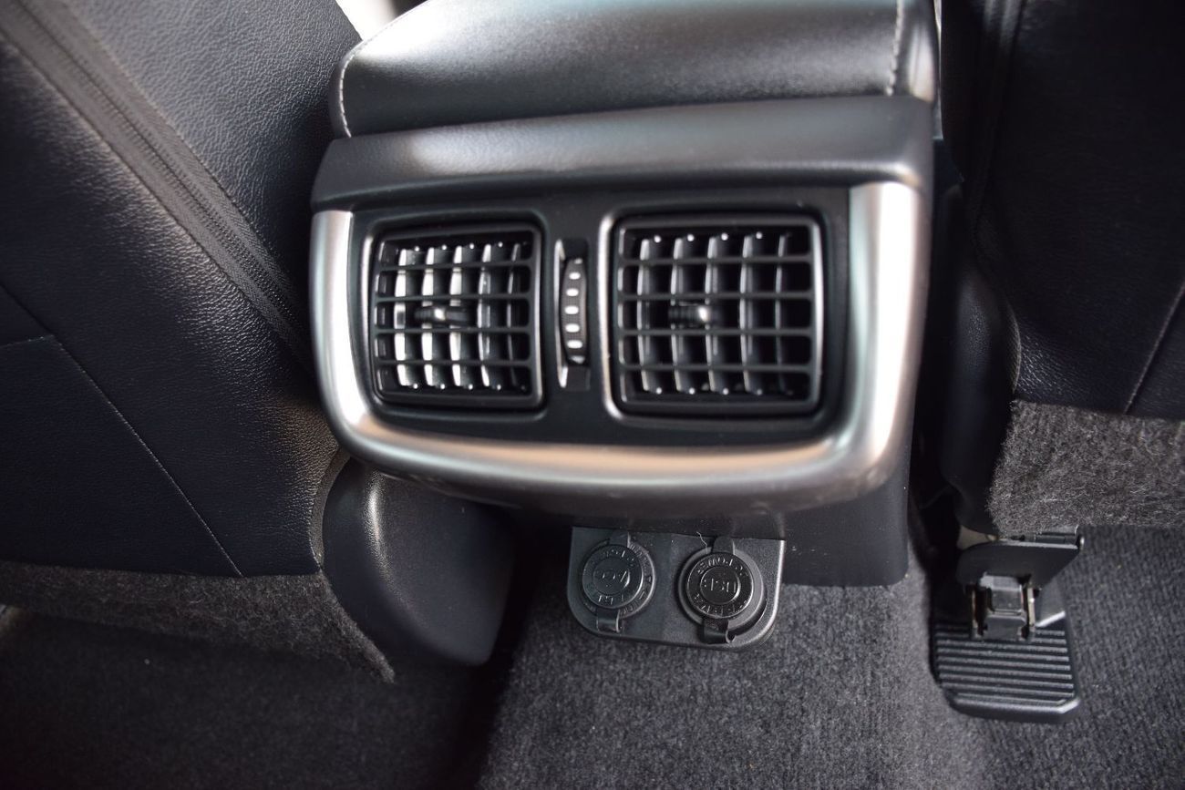 Toyota Hilux 4X4 DIESEL 2.8L Right Hand (Export Only)