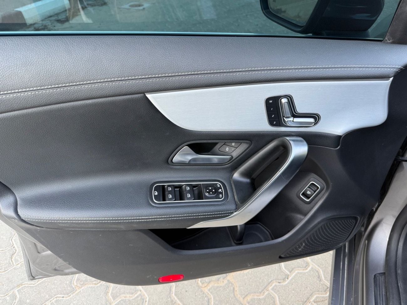 مرسيدس بنز CLA 250 Premium + 2.0L