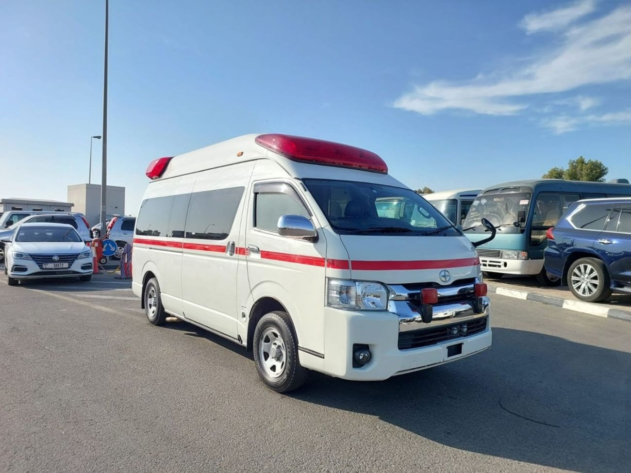 Toyota Hiace TOYOTA HIACE VAN AMBULANCE RHD 2015 MODEL 2.7 L PETROL AUTOMATIC(PM15323)