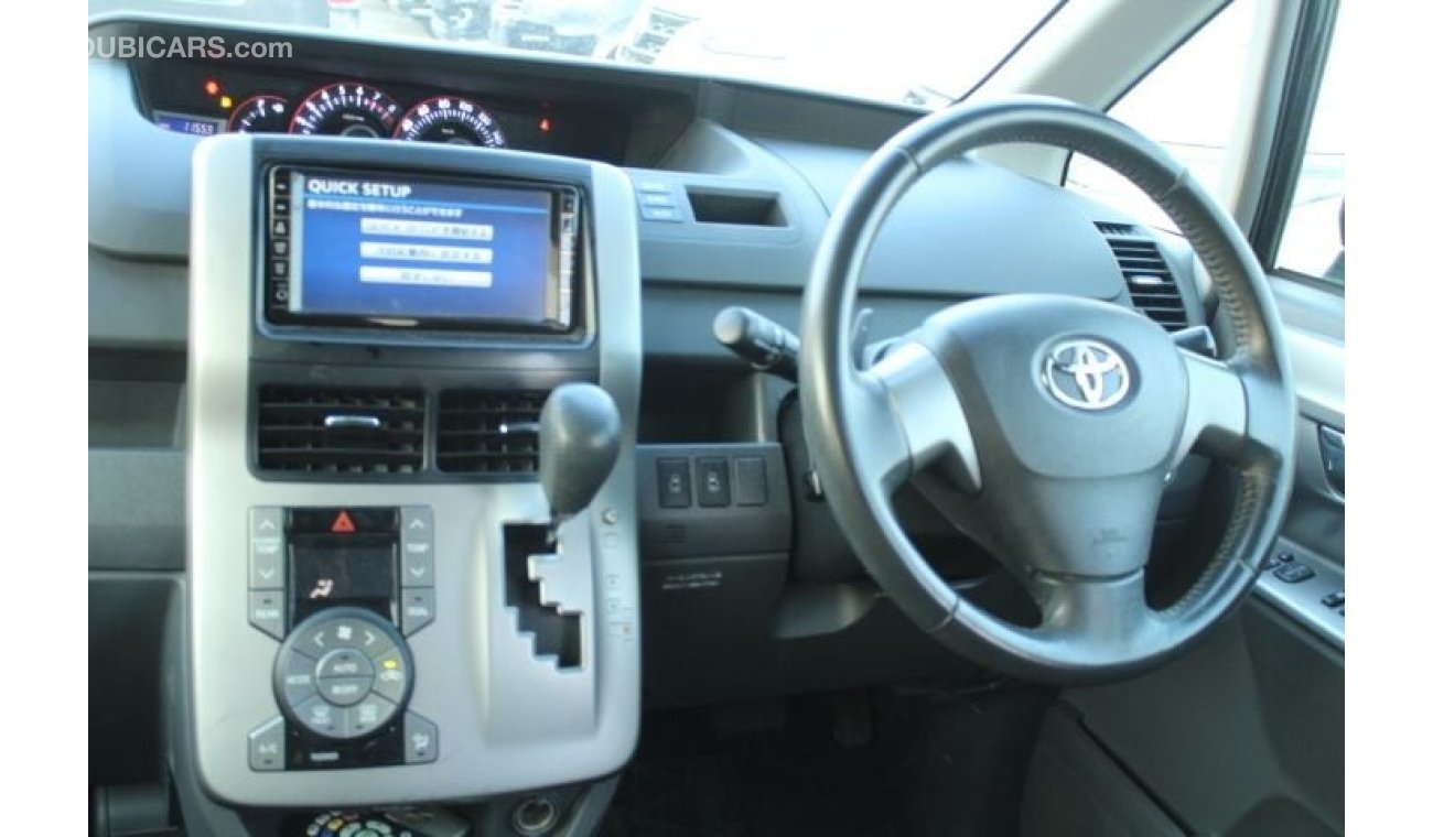 تويوتا فوكسي TOYOTA VOXY RIGHT HAND DRIVE 2010 MODEL