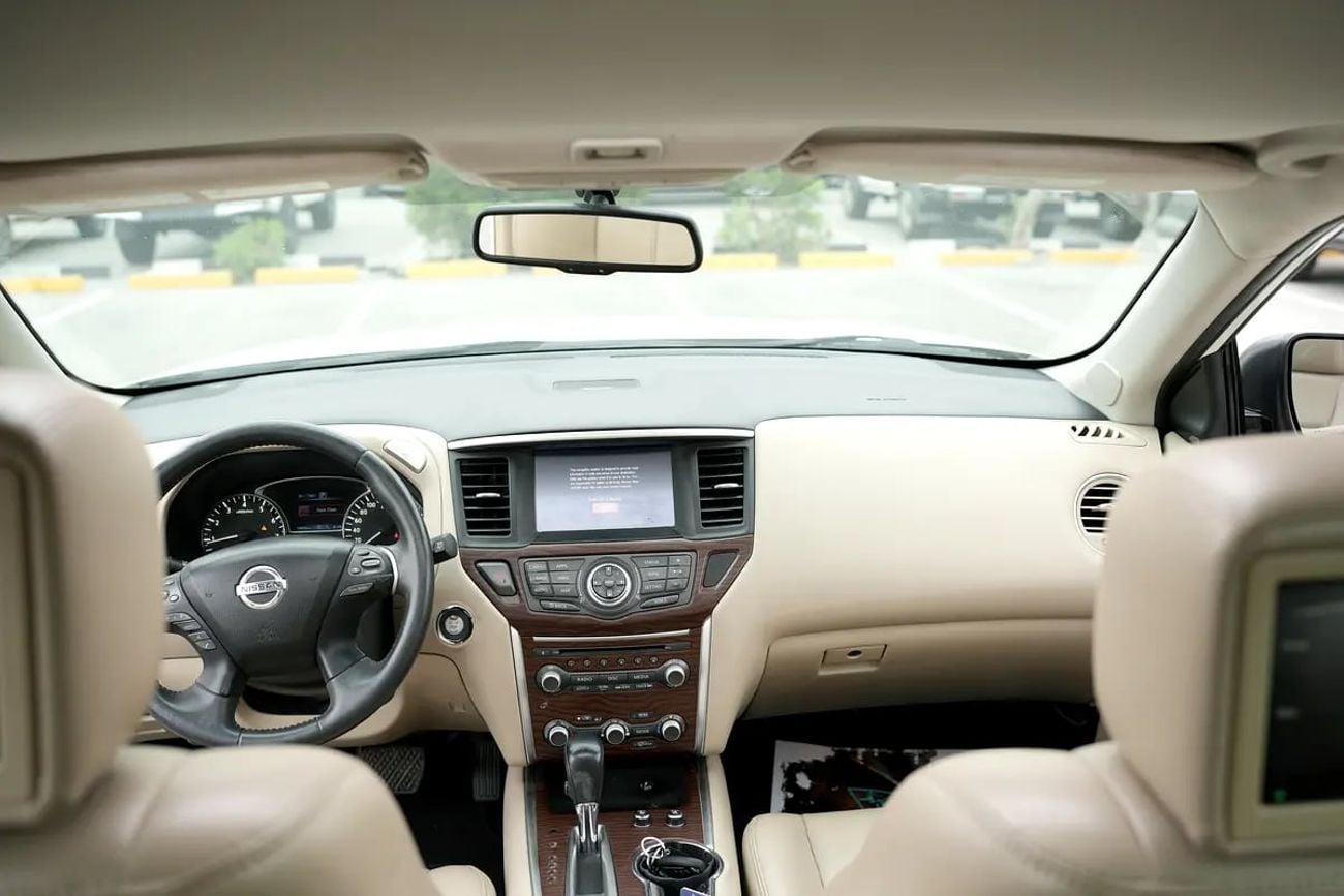 Nissan Pathfinder SL 3.5L (7 Seater) (SL) GCC SPECS WHITE WITH SUNROOF